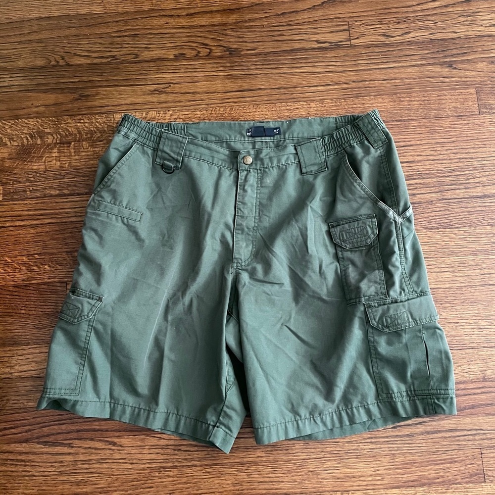 5.11 Taclite 9.5” Pro Shorts - Picture 4 of 7